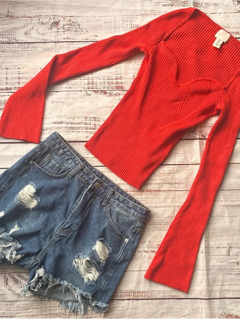 H&M Medium Top & SHEIN Size Medium Denim Shorts Outfit